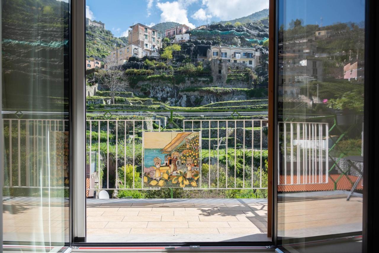 Апартаменты Casa Aura - Amalfi Coast Майори Экстерьер фото